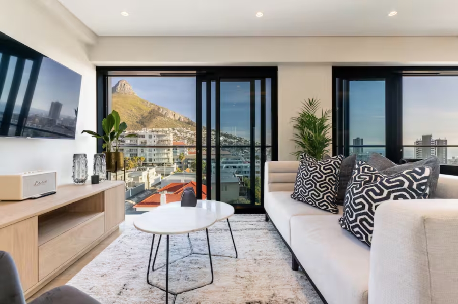2 Bedroom Property for Sale in Sea Point Western Cape